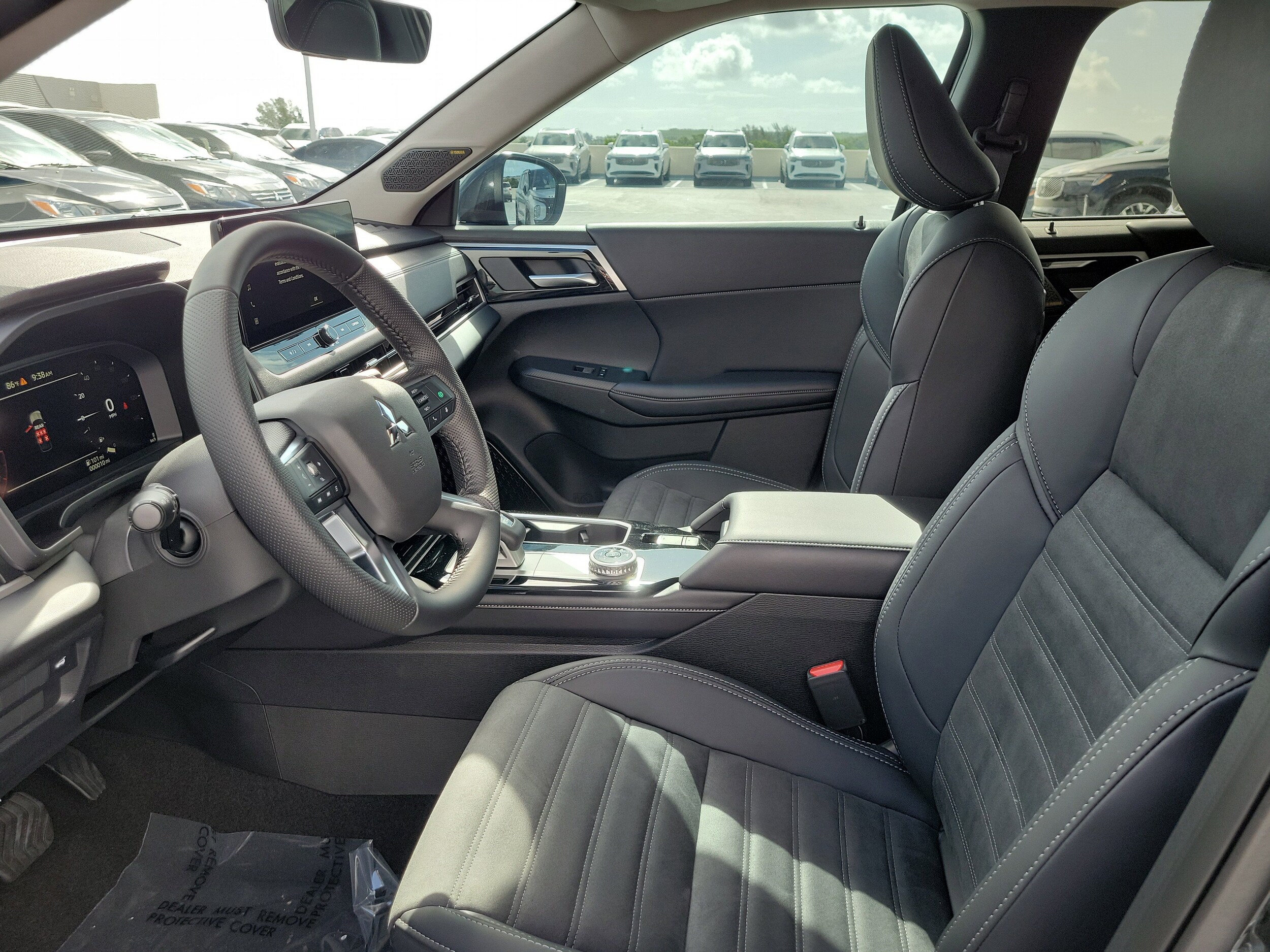 2025 Mitsubishi Outlander SE - Photo 11