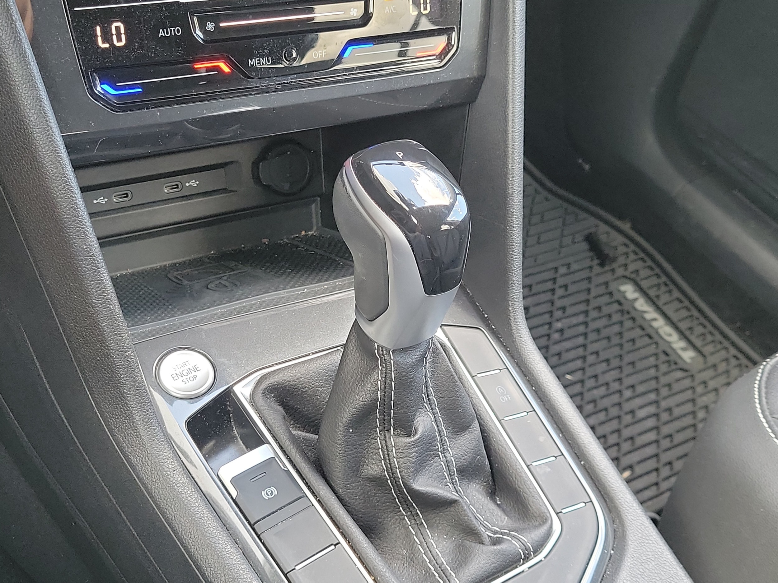 2023 Volkswagen Tiguan SE - Photo 26