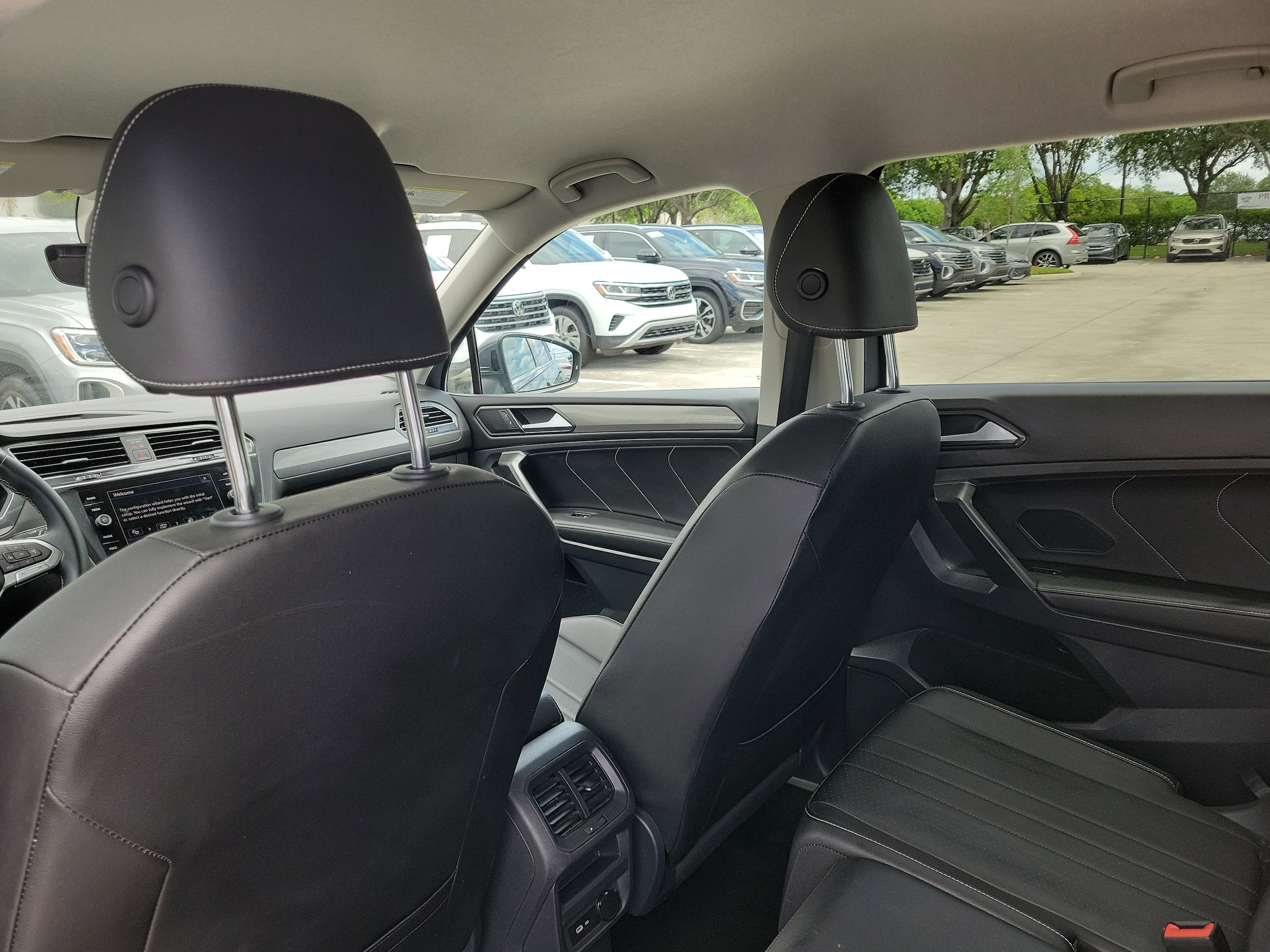 2023 Volkswagen Tiguan SE - Photo 16