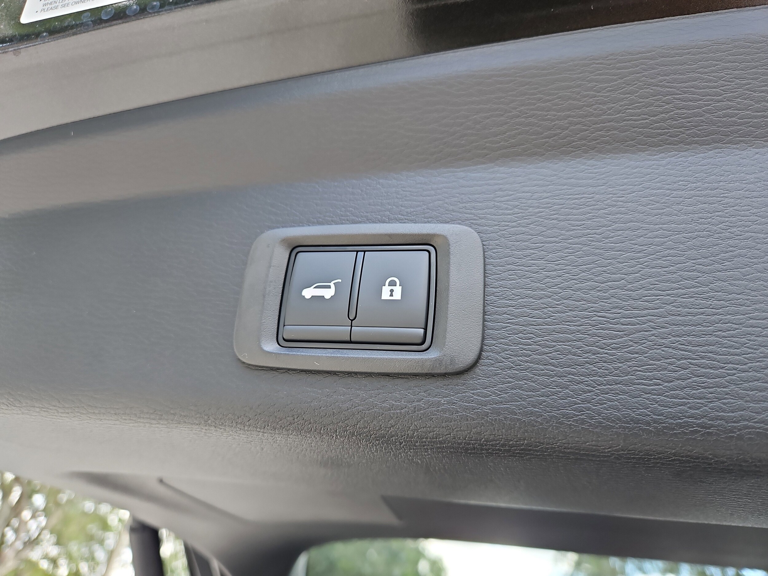 2025 Mitsubishi Outlander Plug-in Hybrid SEL - Photo 8