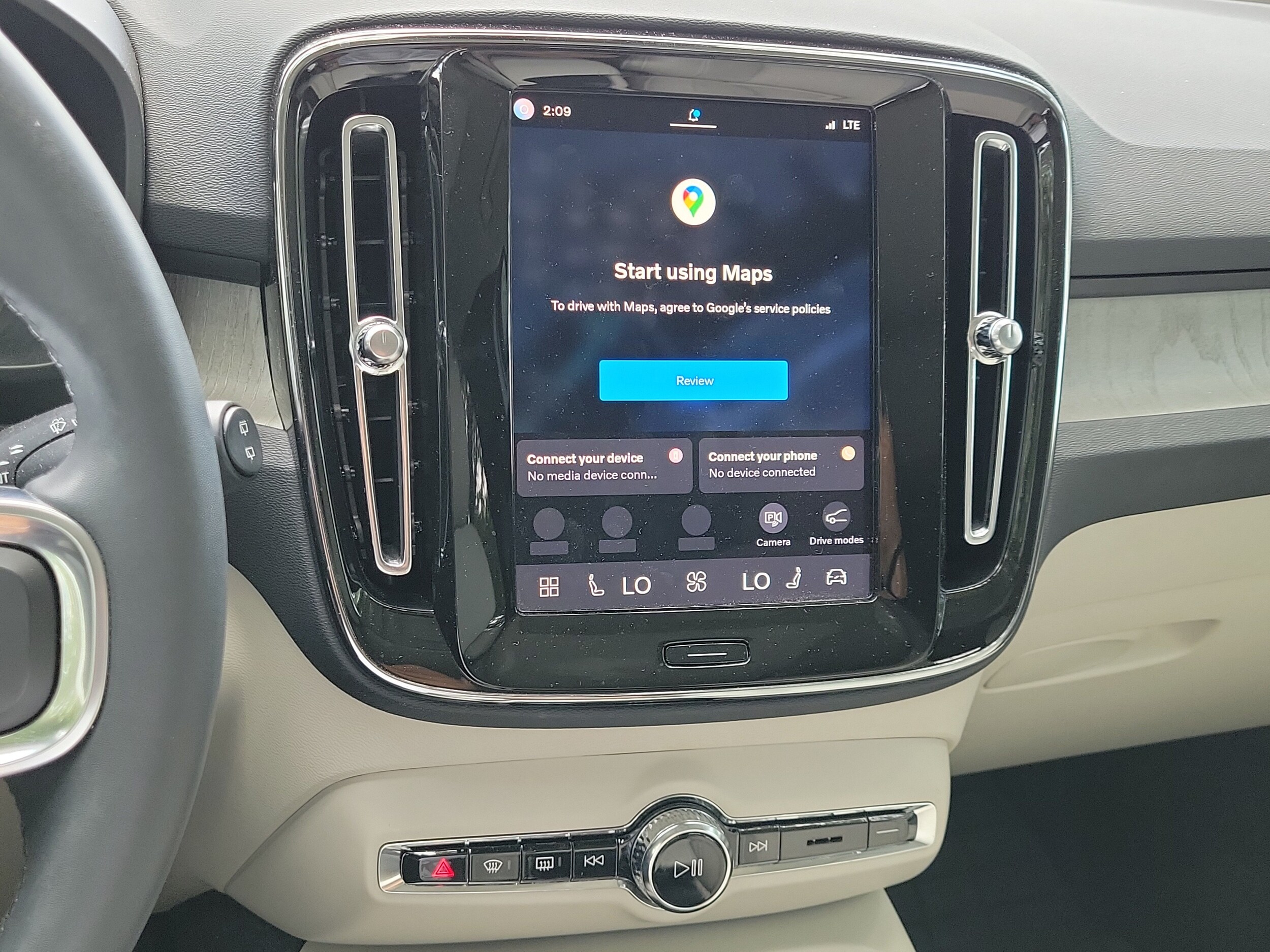 2024 Volvo XC40 Plus - Photo 22
