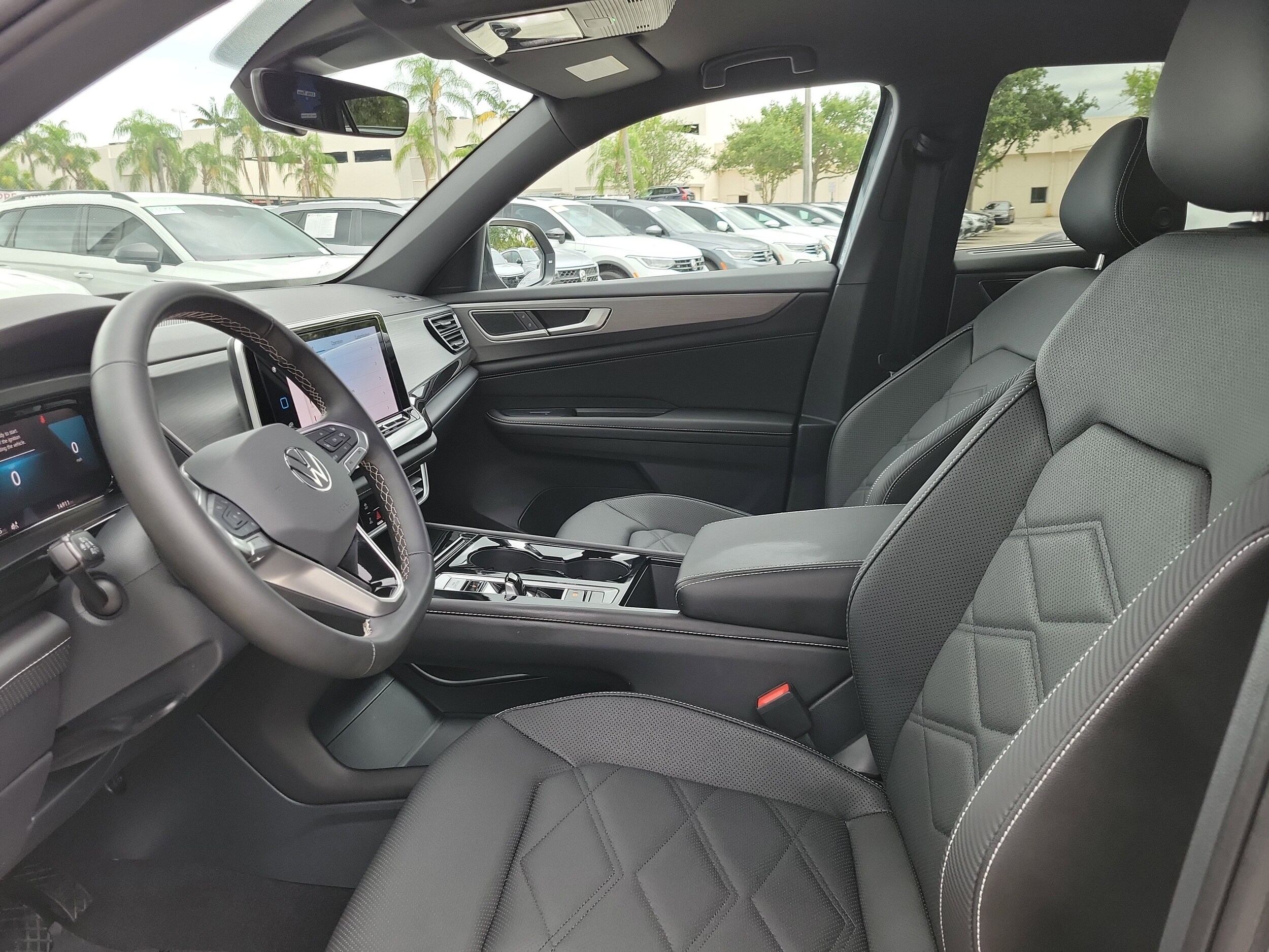 2025 Volkswagen Atlas Cross Sport SE w/Tech - Photo 16