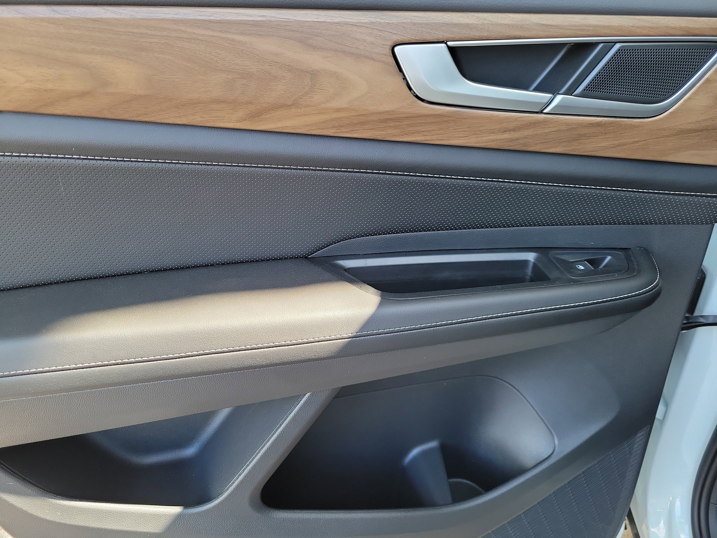 2026 Volkswagen Atlas SE - Photo 14