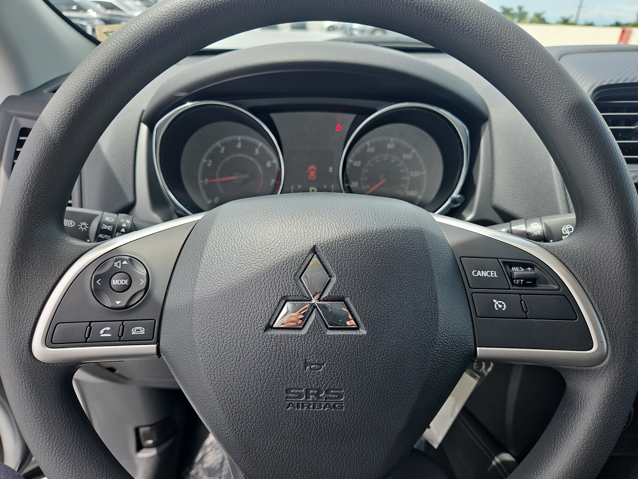2025 Mitsubishi Outlander Sport ES - Photo 14