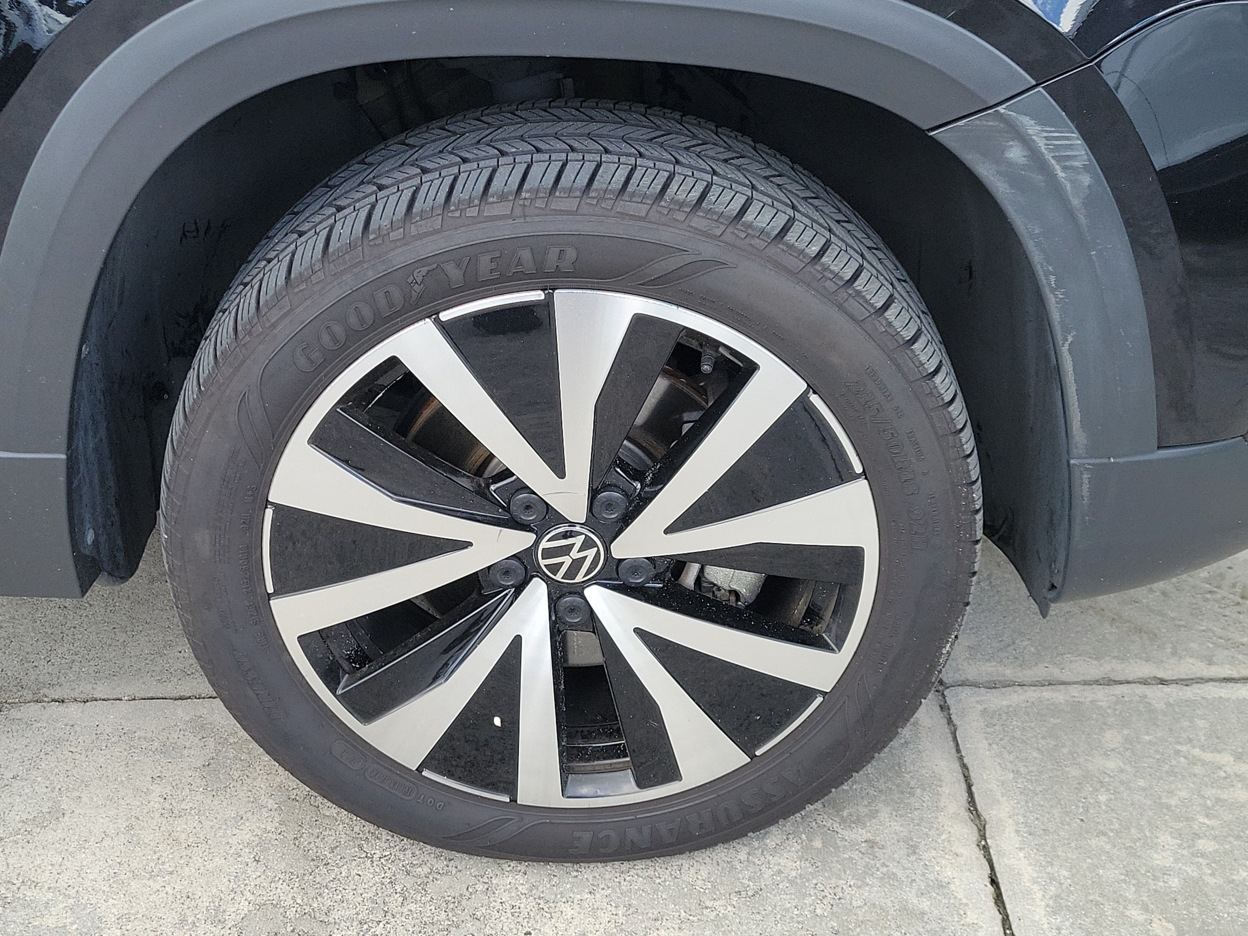2023 Volkswagen Taos SE - Photo 10