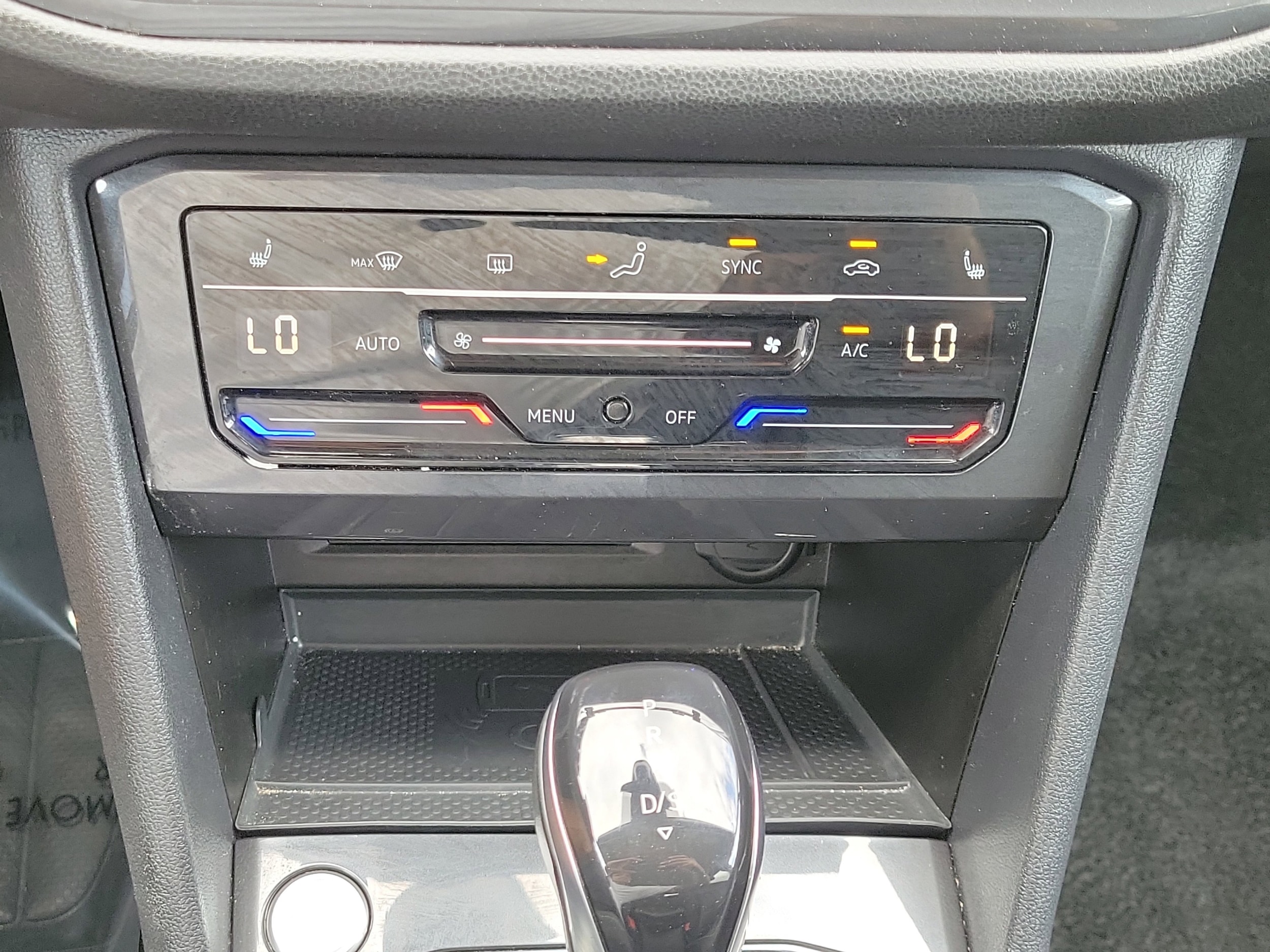 2023 Volkswagen Tiguan SE - Photo 27