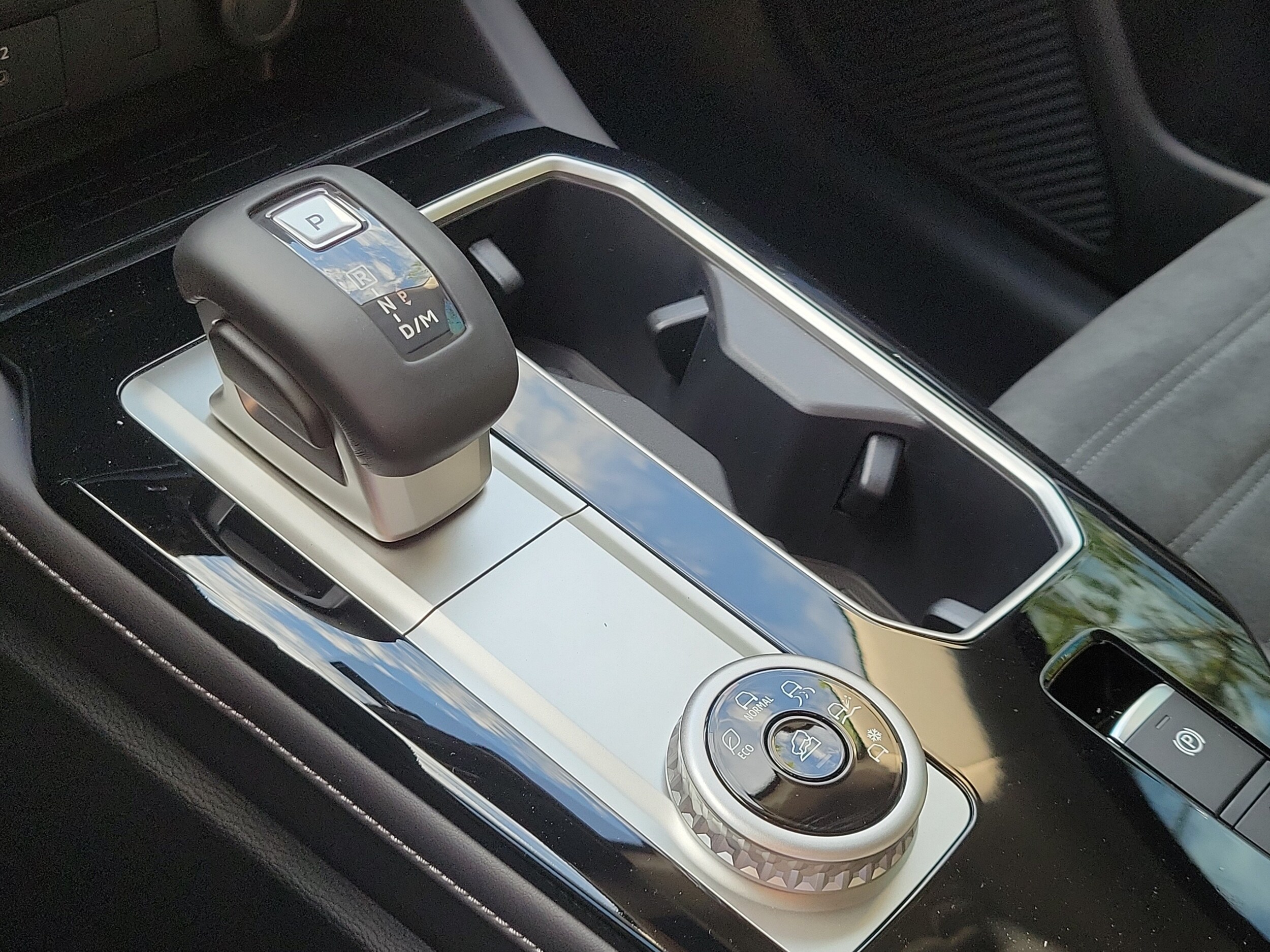 2026 Mitsubishi Outlander SE - Photo 13