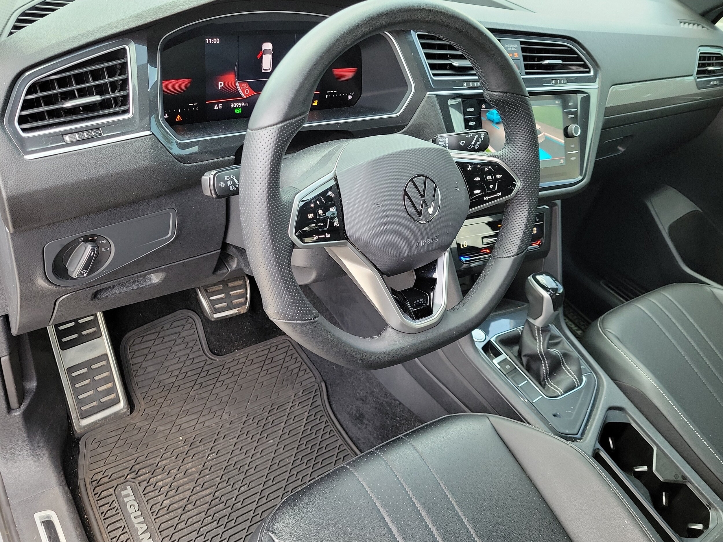2023 Volkswagen Tiguan SE R-LINE BLACK - Photo 18
