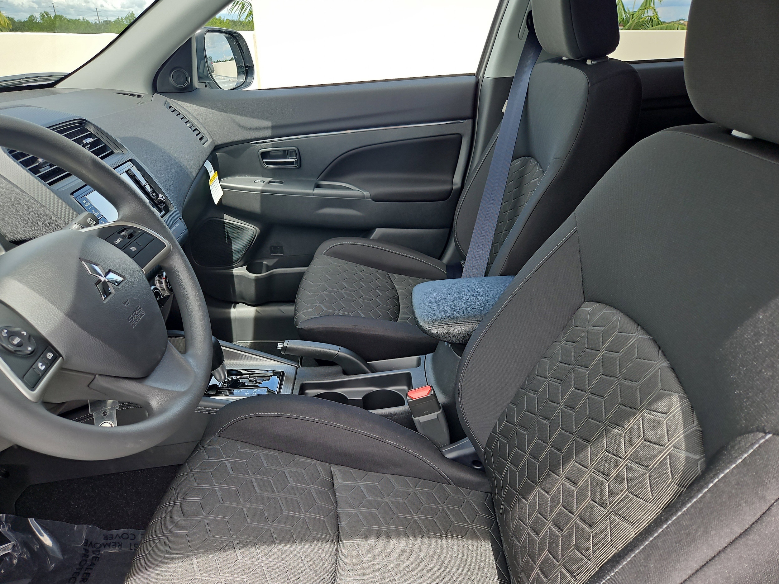 2025 Mitsubishi Outlander Sport ES - Photo 12