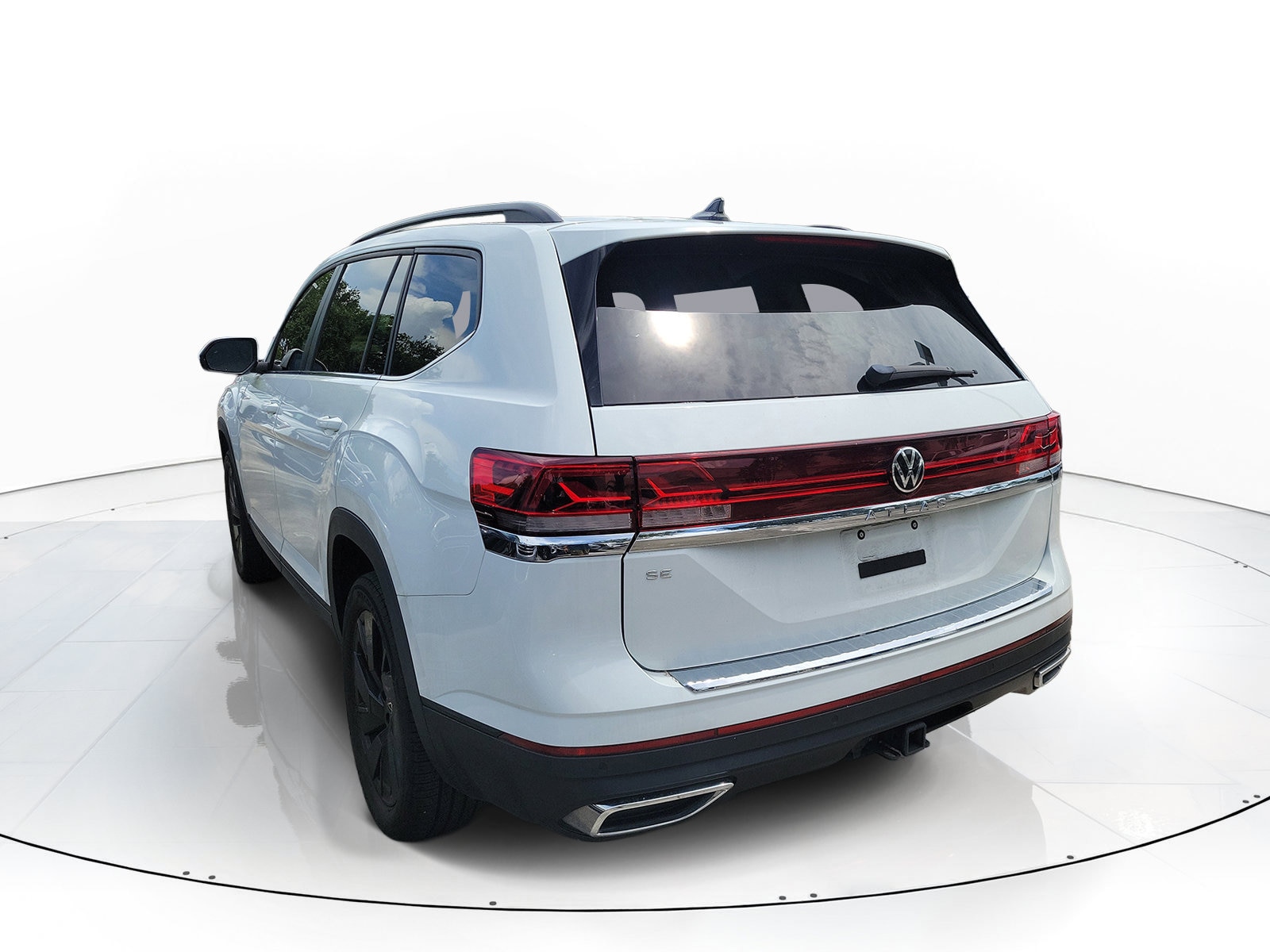 2024 Volkswagen Atlas SE w/Tech - Photo 6