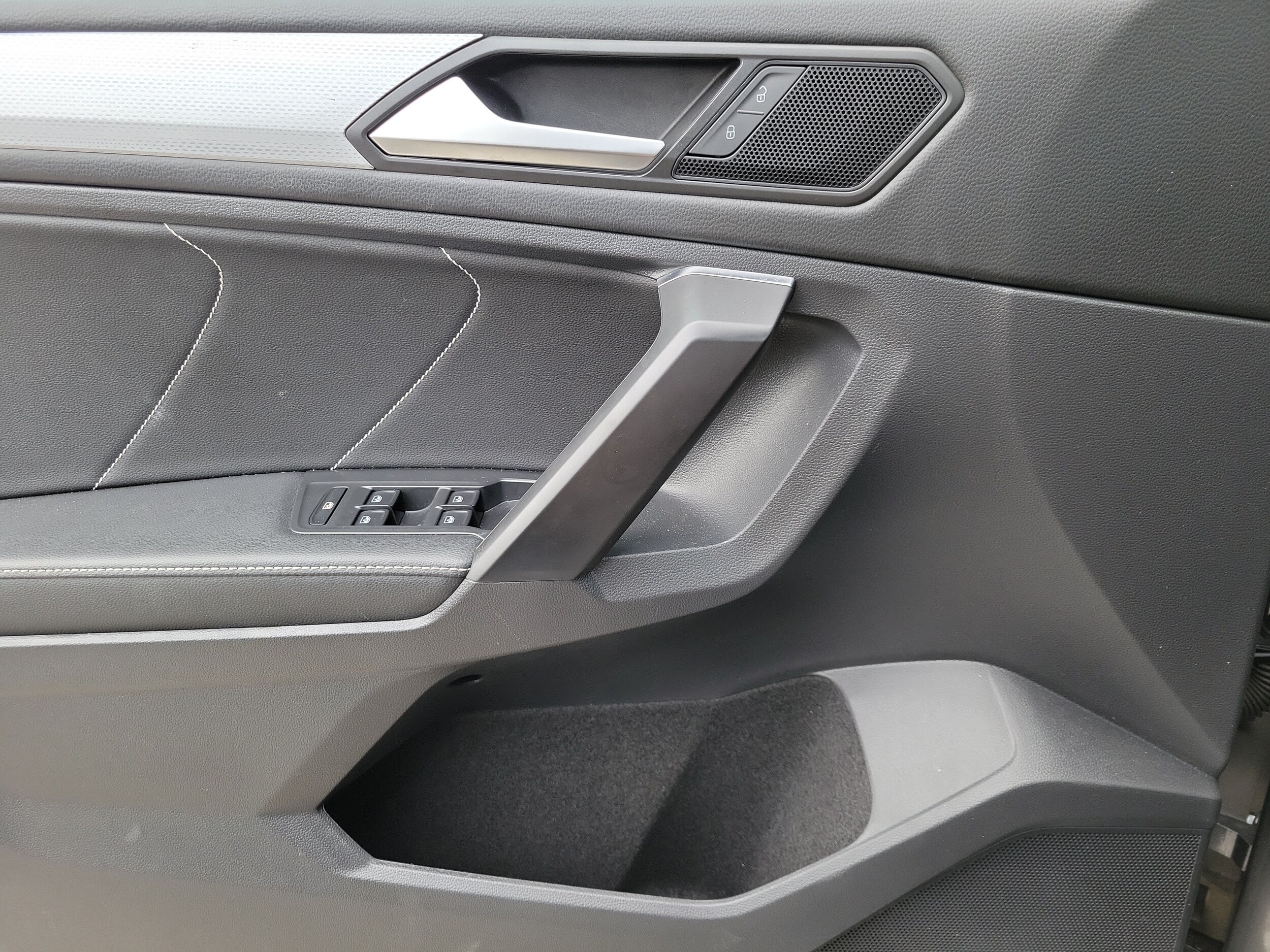 2023 Volkswagen Tiguan S - Photo 17