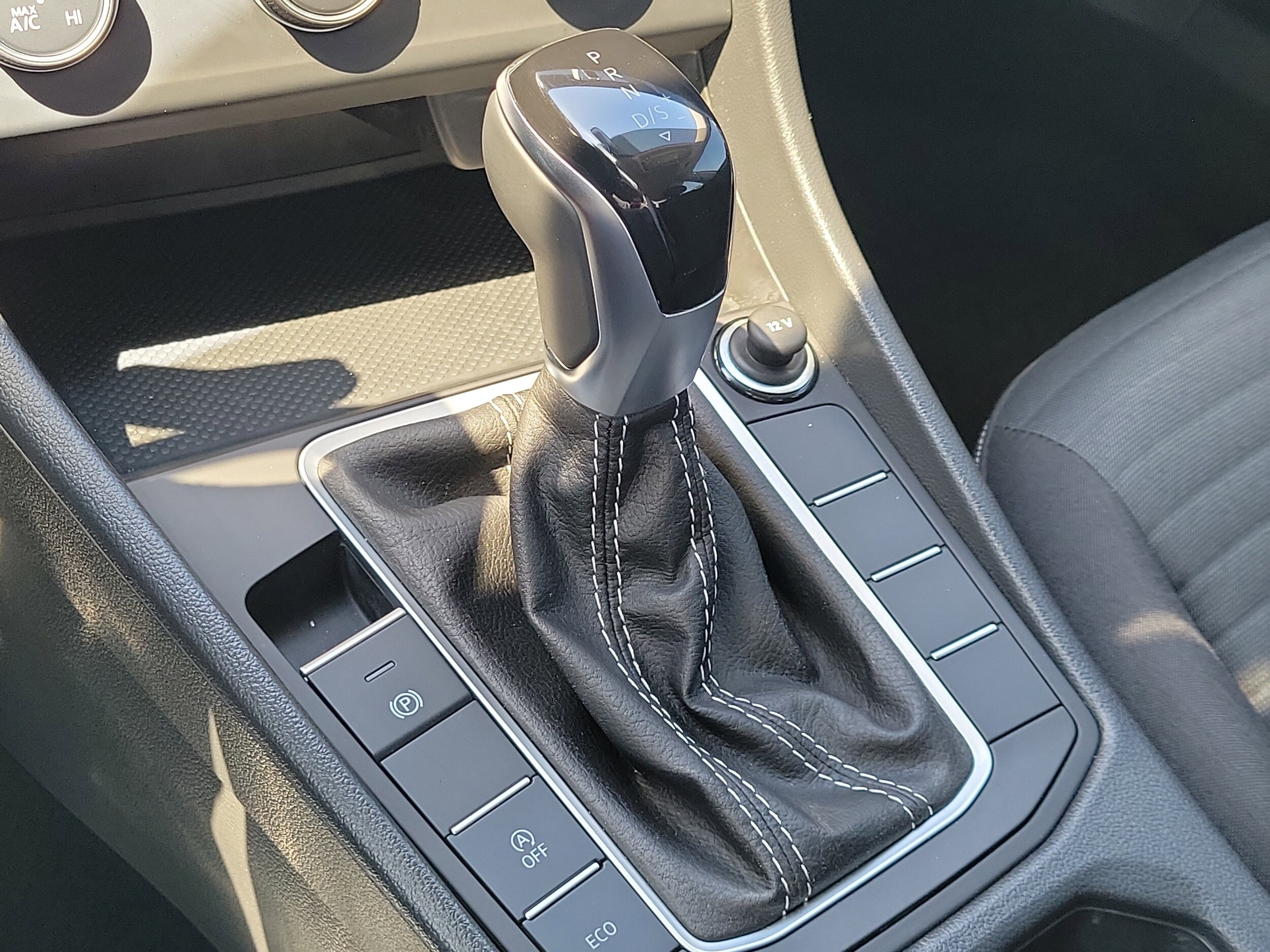 2024 Volkswagen Jetta S - Photo 25