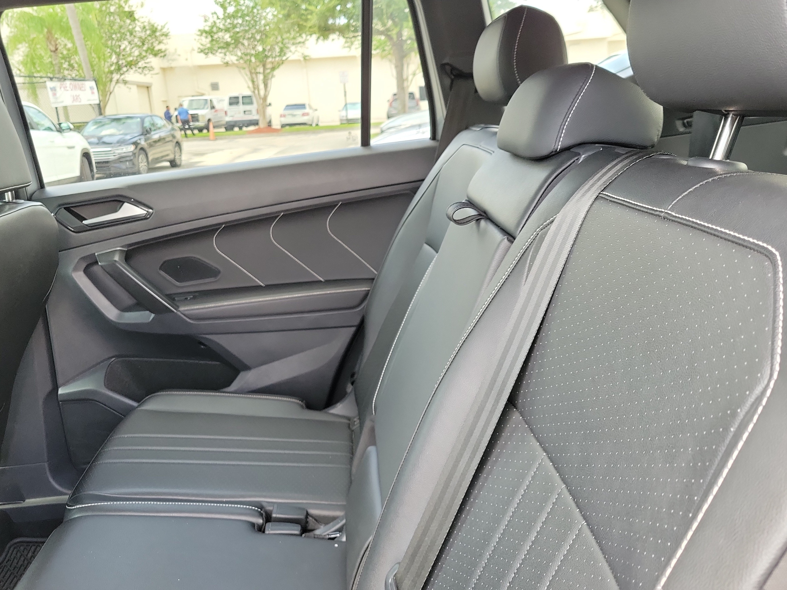 2023 Volkswagen Tiguan SE R-LINE BLACK - Photo 12