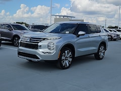 2025 Mitsubishi Outlander SE SUV