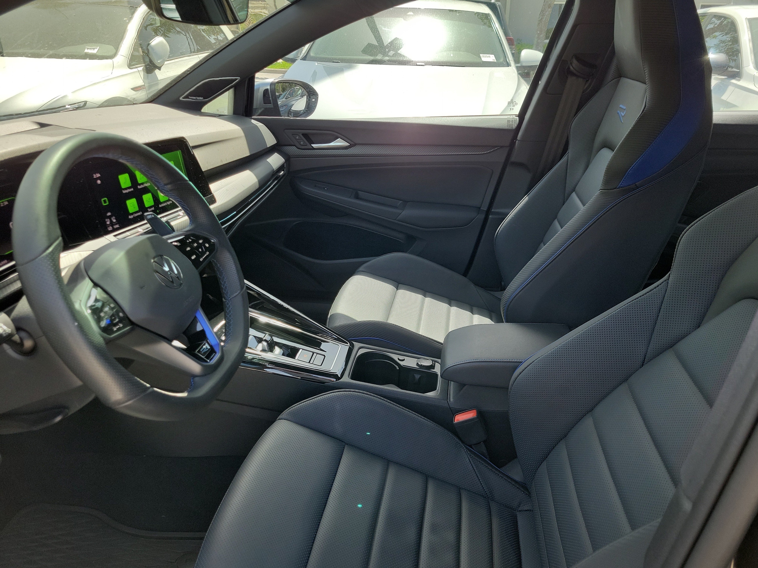 2024 Volkswagen Golf R R - Photo 16