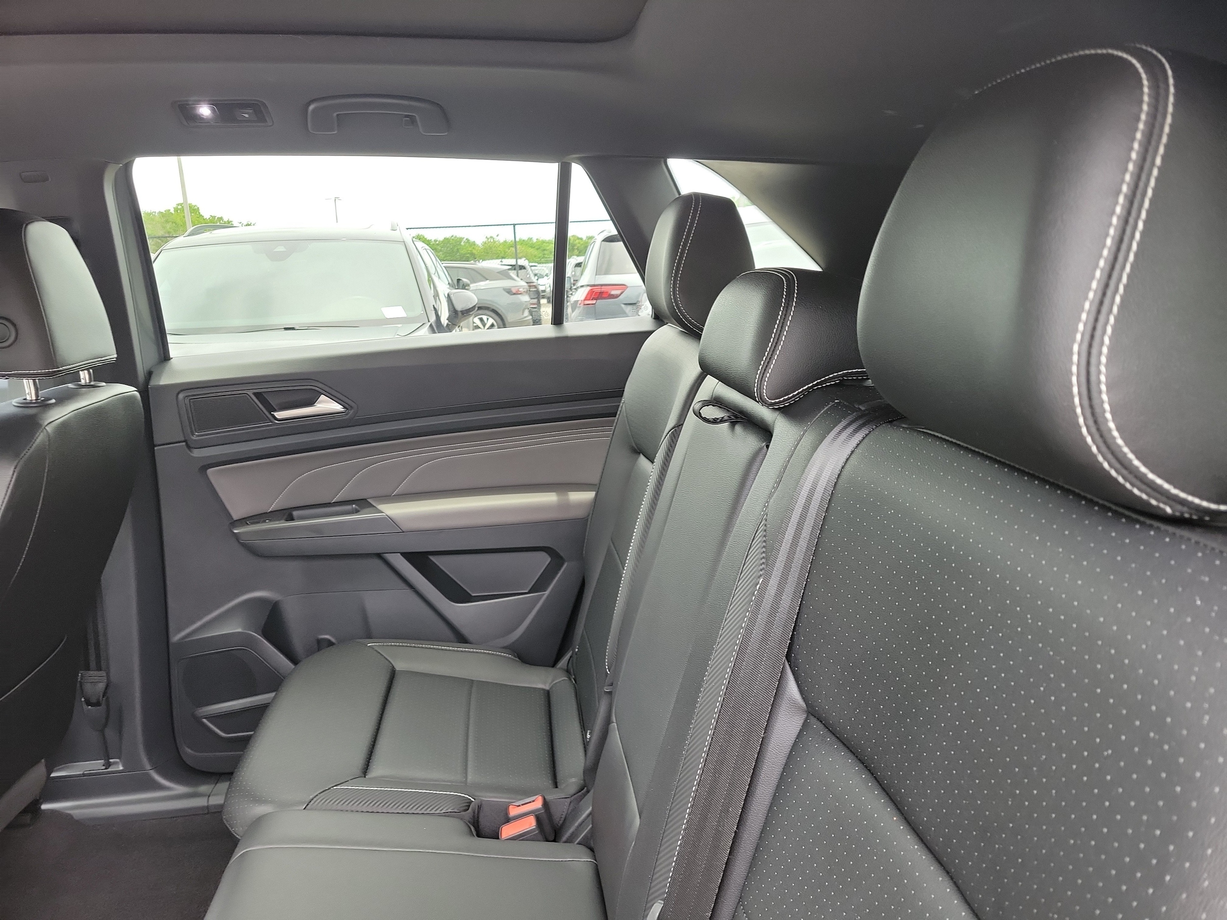 2023 Volkswagen Atlas Cross Sport SEL R-Line Black - Photo 12