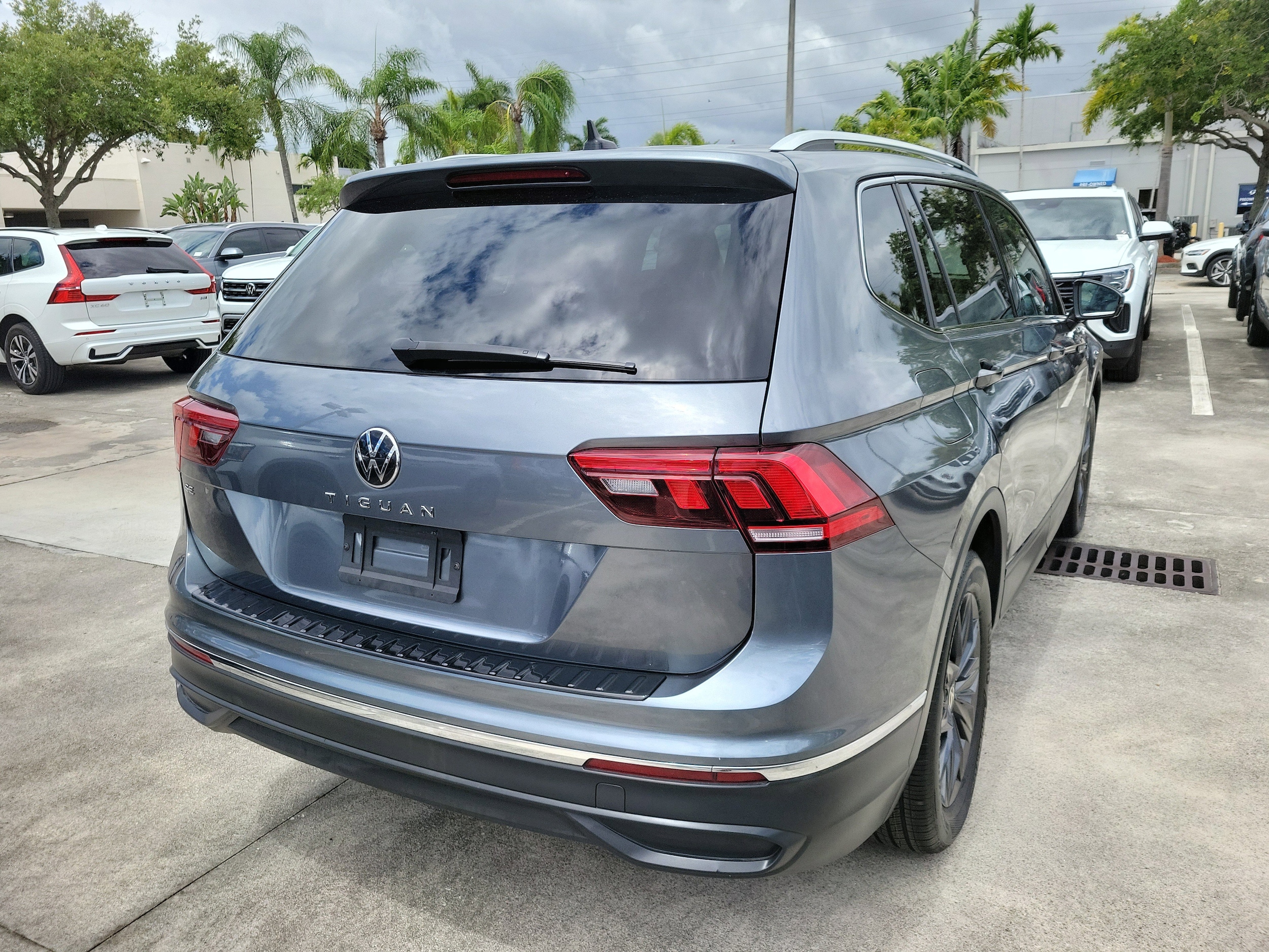 2023 Volkswagen Tiguan SE - Photo 9
