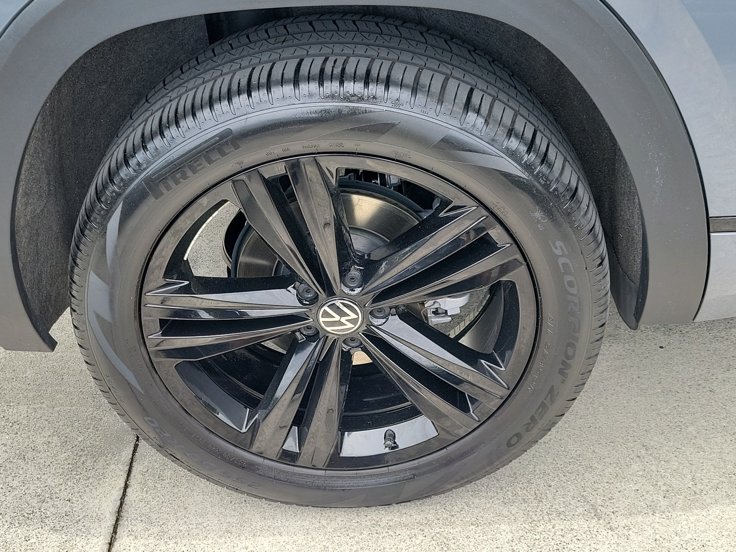 2023 Volkswagen Atlas Cross Sport SEL R-Line Black - Photo 9