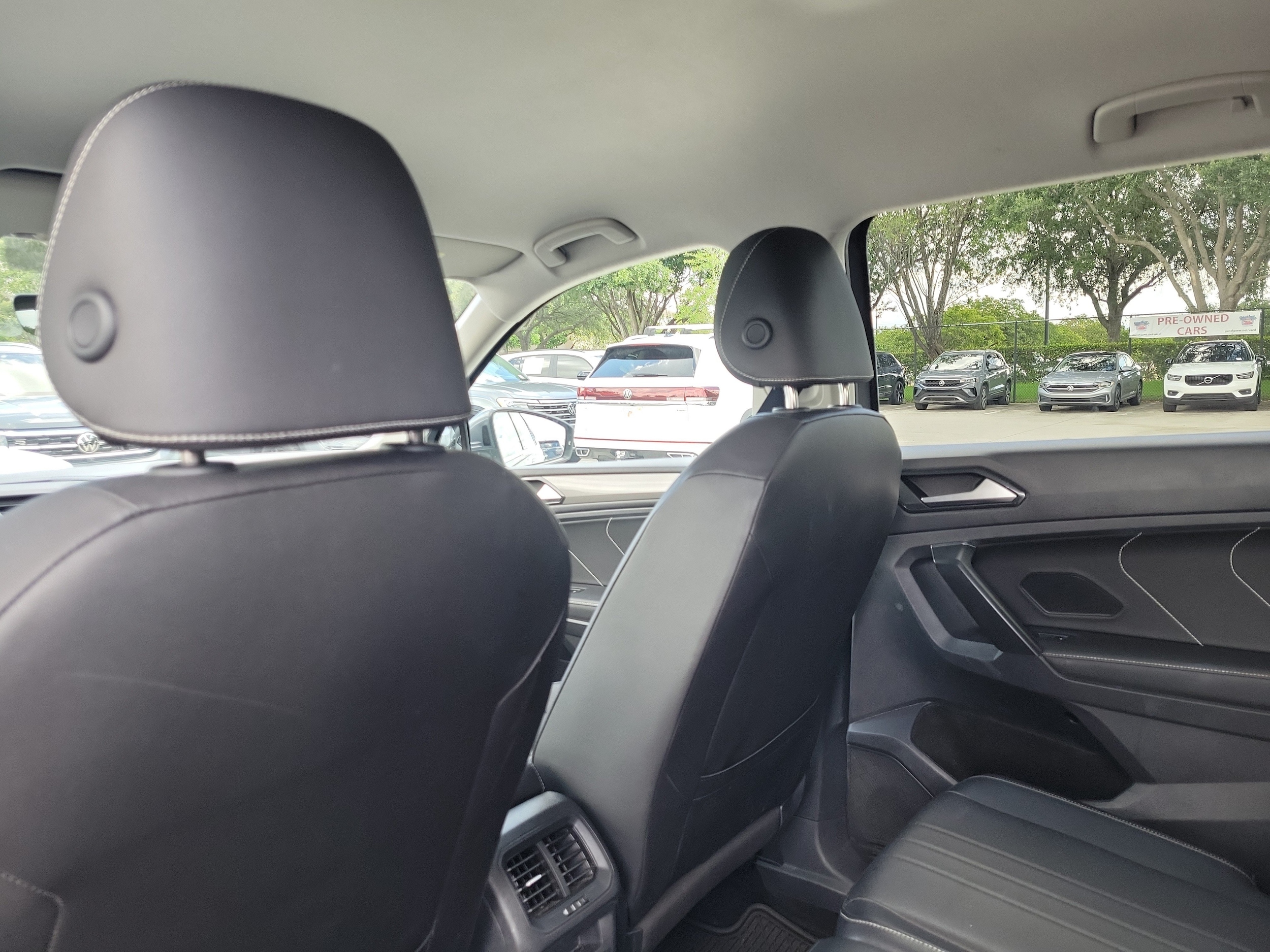 2023 Volkswagen Tiguan SE - Photo 13