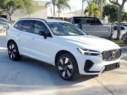 2024 Volvo XC60 plug-in hybrid T8 Plus Dark SUV