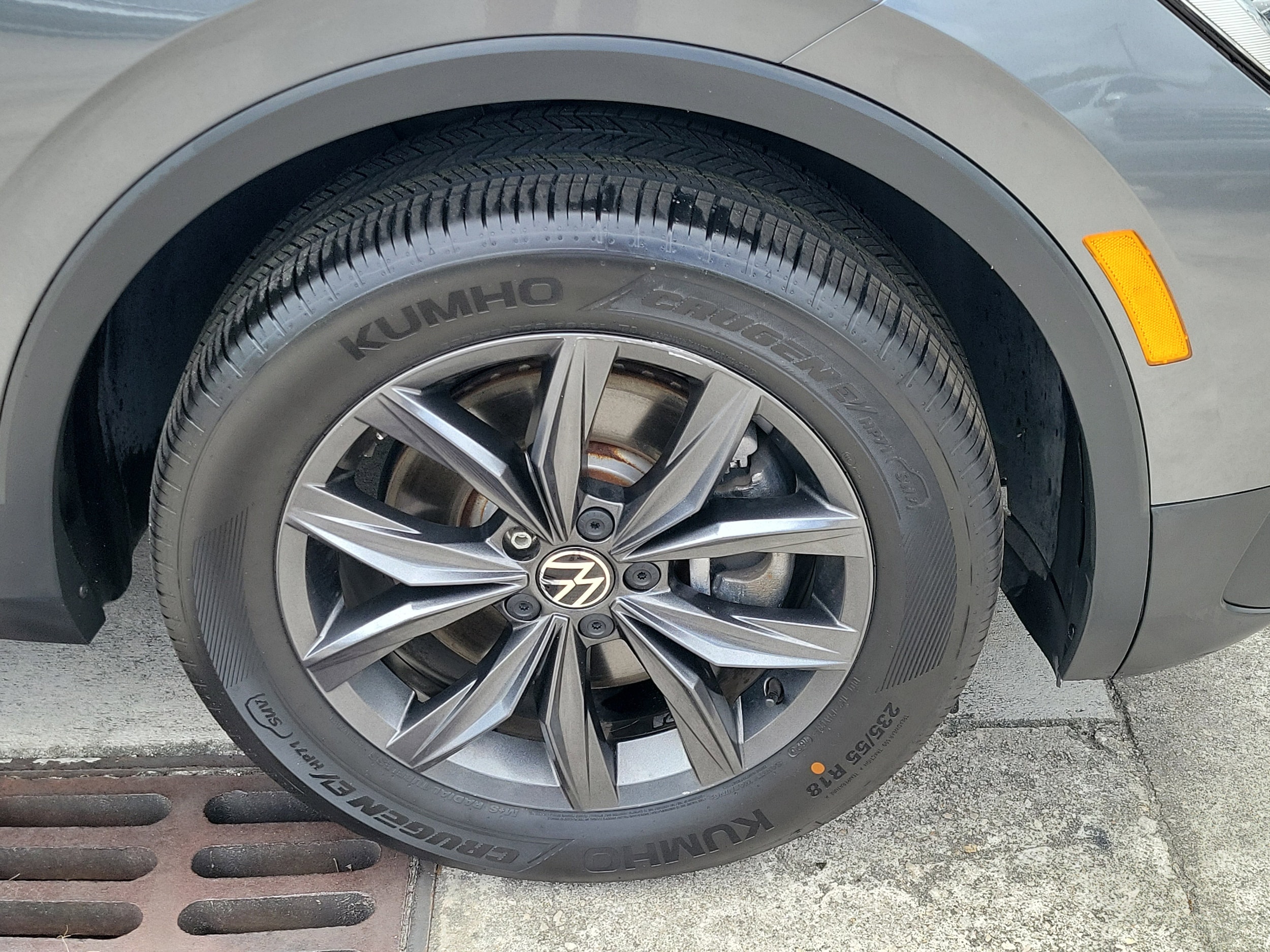 2023 Volkswagen Tiguan SE - Photo 13