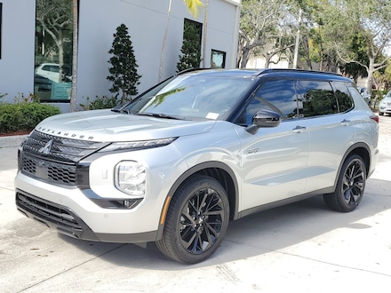 2025 Mitsubishi Outlander PHEV SEL Black Edition SUV