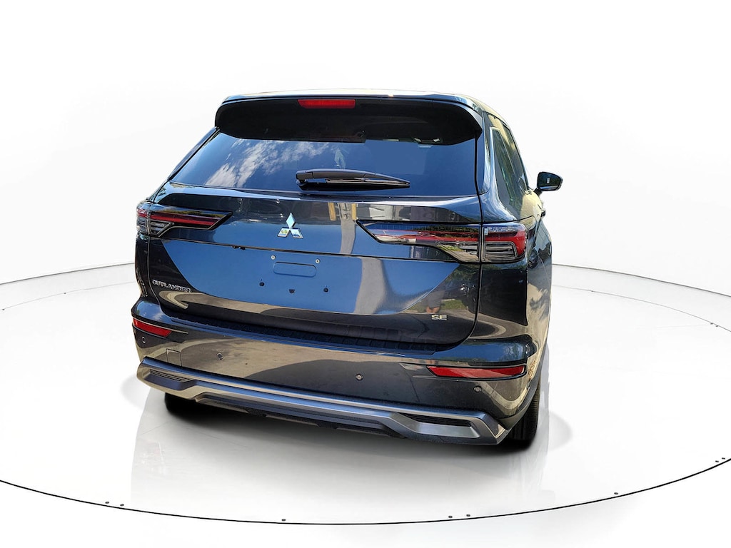 New 2026 Mitsubishi Outlander SE SUV