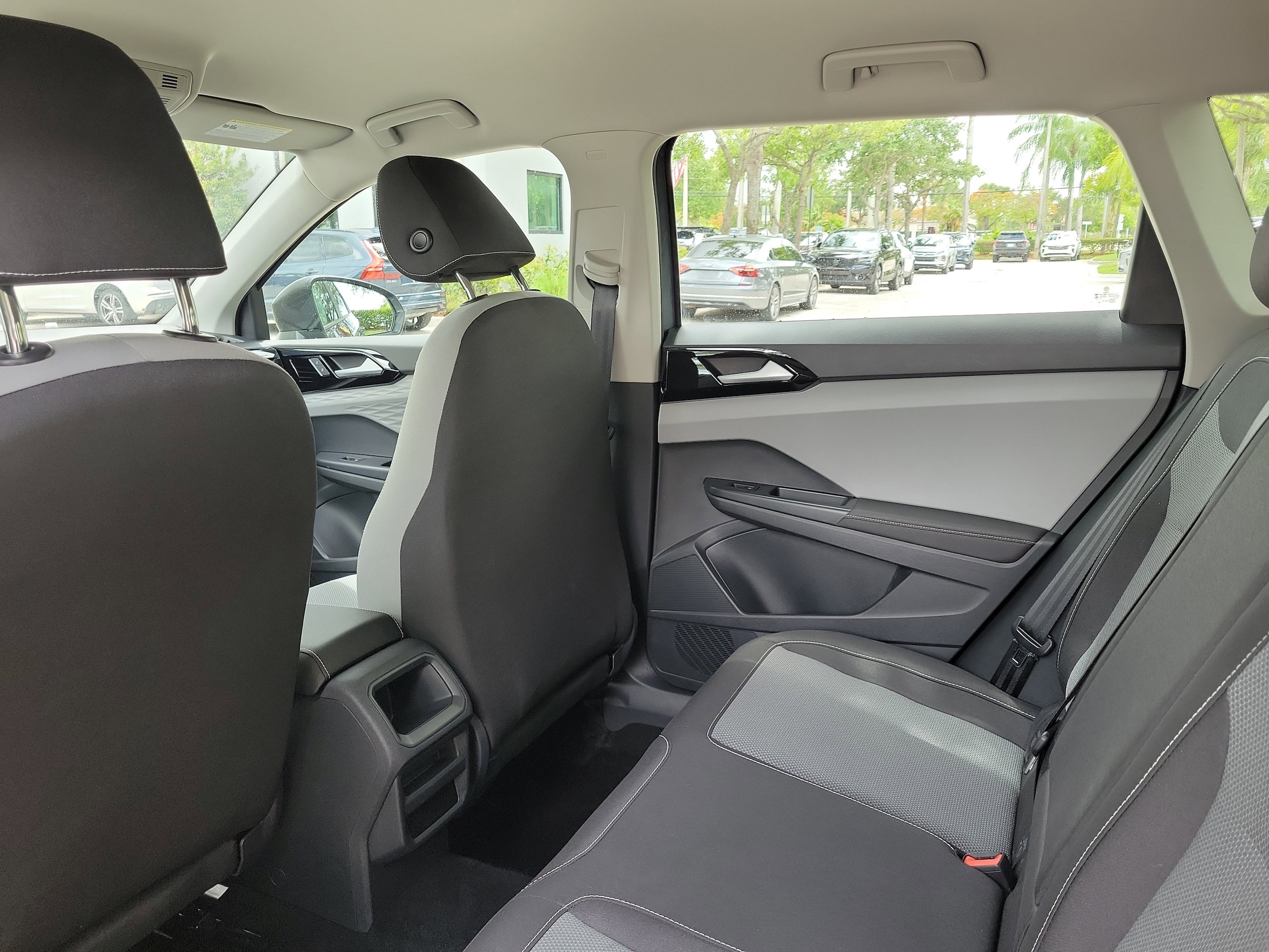 2024 Volkswagen Taos S - Photo 14