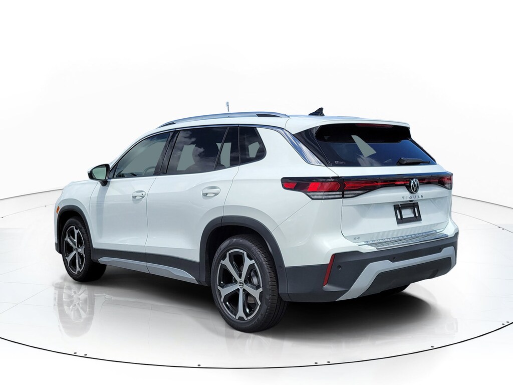 New 2026 Volkswagen Tiguan SE SUV