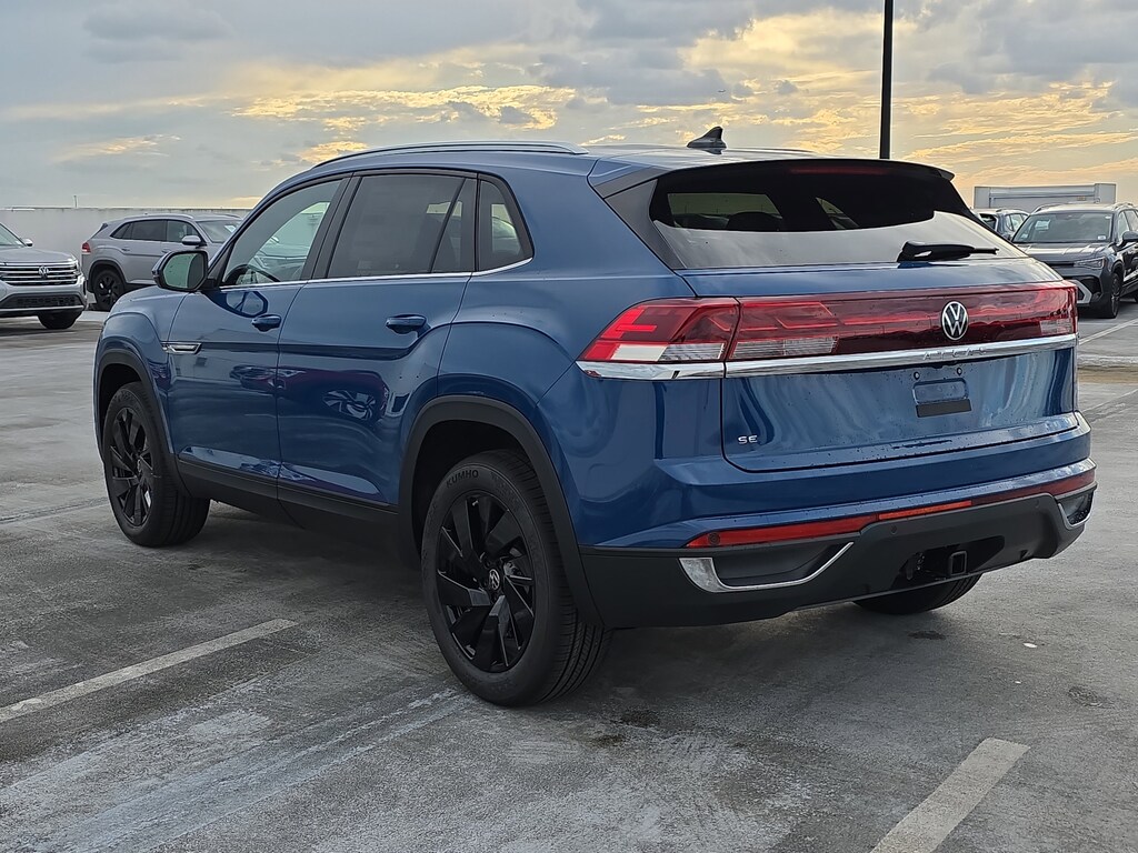 New 2026 Volkswagen Atlas Cross Sport 2.0T SE w/Technology SUV