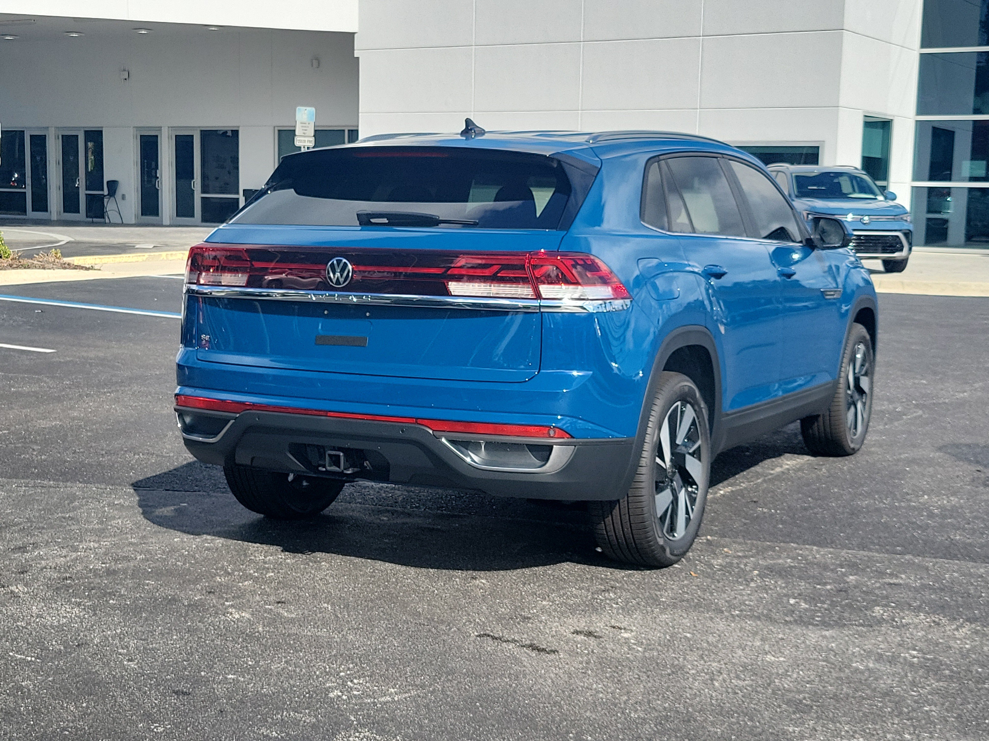 New 2026 Volkswagen Atlas Cross Sport SE w/Technology SUV