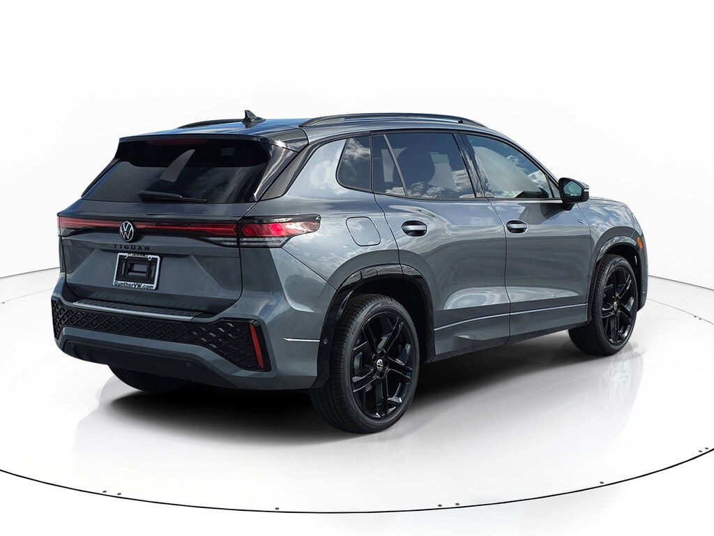 New 2026 Volkswagen Tiguan 2.0T SE R-Line Black SUV