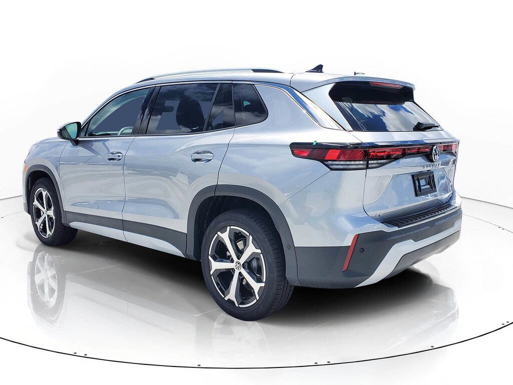 New 2026 Volkswagen Tiguan 2.0T SE SUV