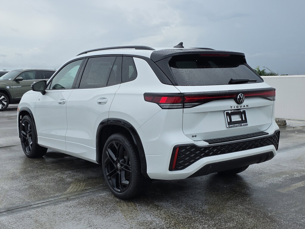 New 2025 Volkswagen Tiguan 2.0T SE R-Line Black SUV