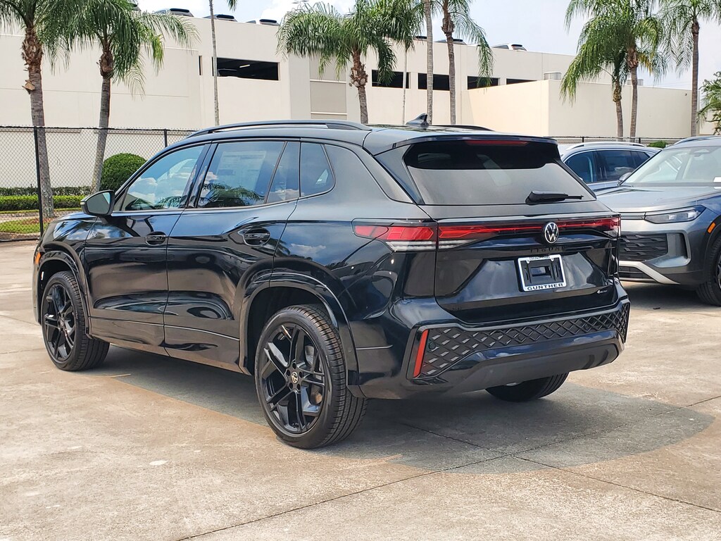 New 2025 Volkswagen Tiguan 2.0T SE R-Line Black SUV