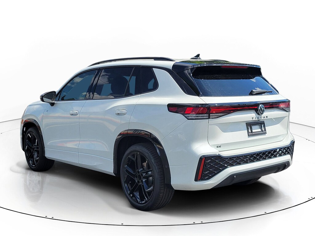 New 2026 Volkswagen Tiguan 2.0T SE R-Line Black SUV