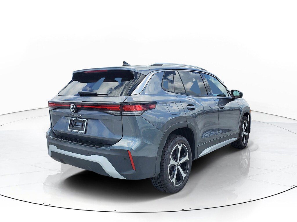 New 2026 Volkswagen Tiguan SE SUV