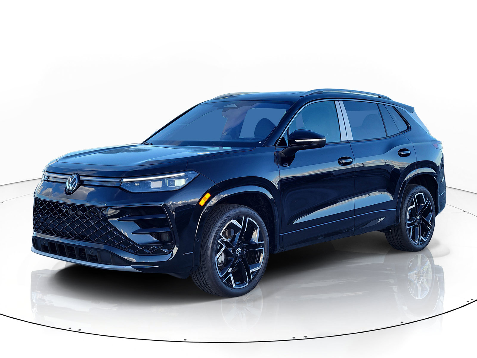 New 2026 Volkswagen Tiguan SEL R-Line Turbo SUV