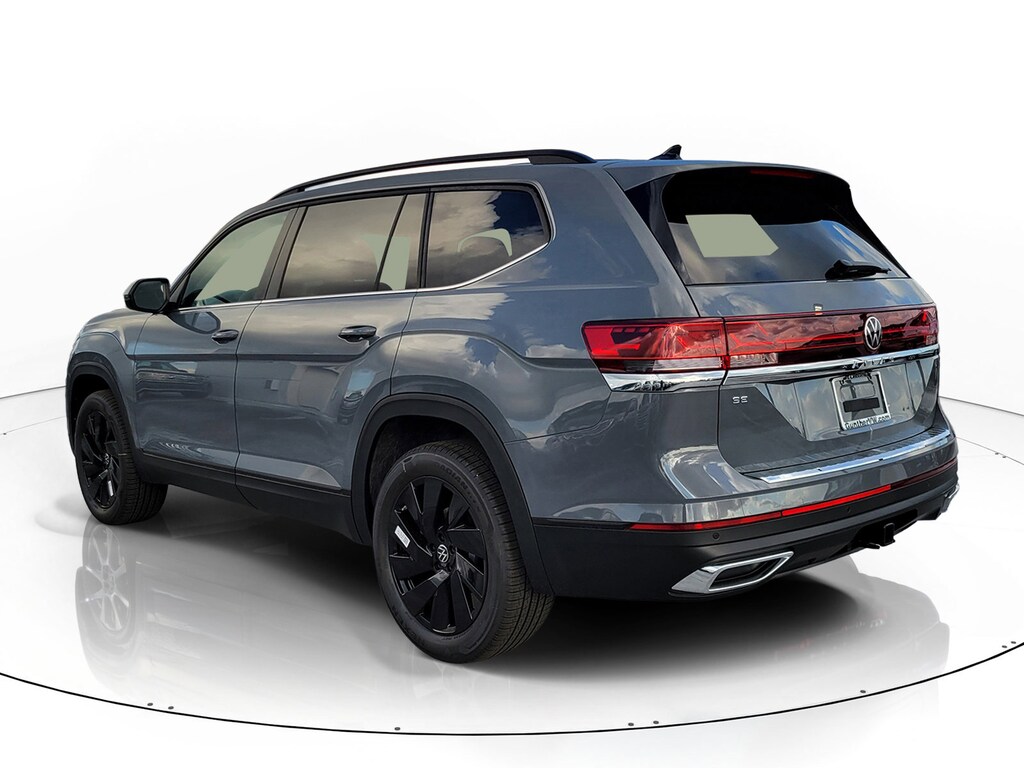 New 2026 Volkswagen Atlas SE w/Technology SUV