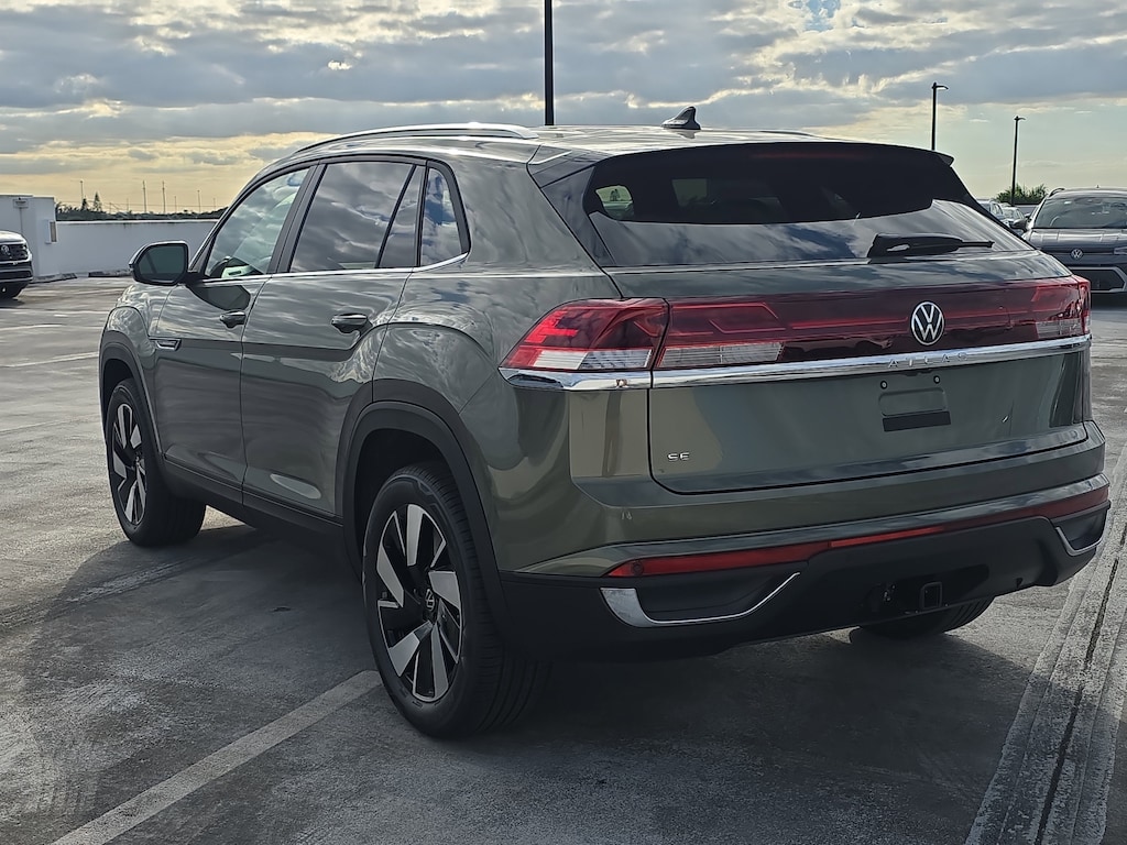 New 2026 Volkswagen Atlas Cross Sport 2.0T SE w/Technology SUV