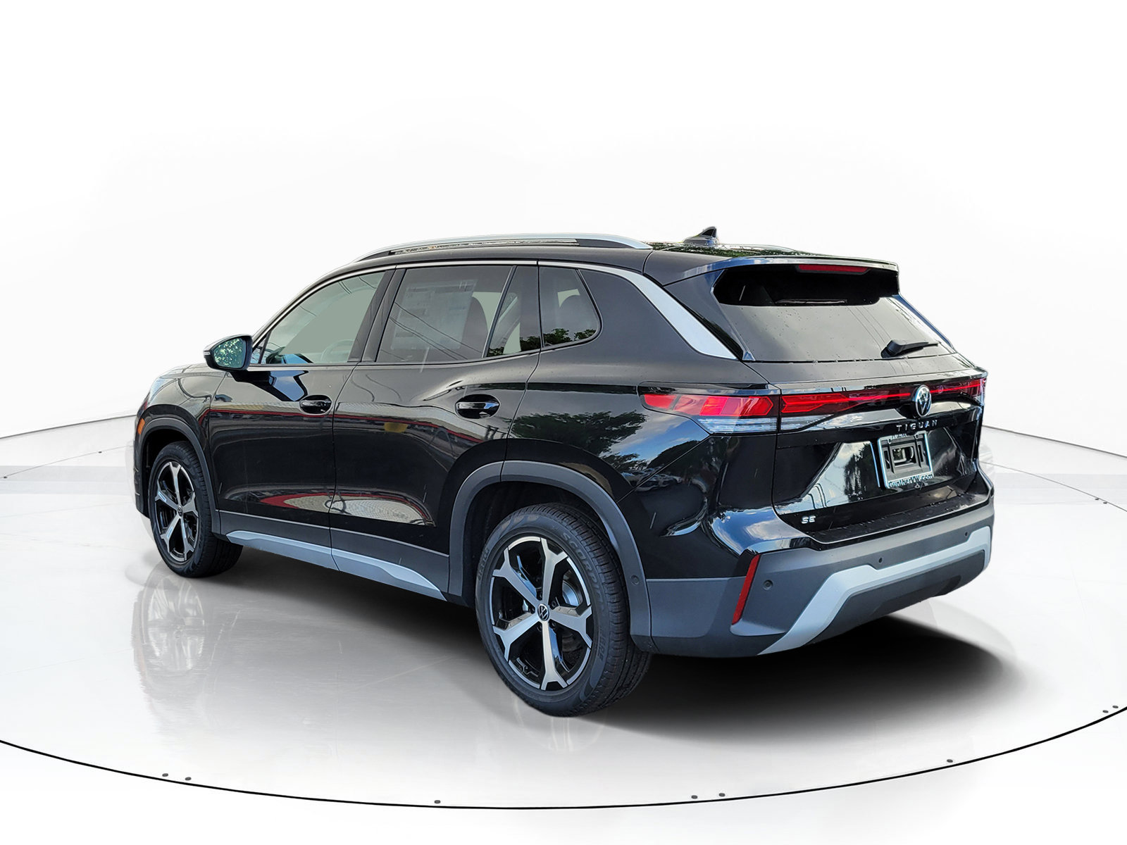 New 2026 Volkswagen Tiguan SE SUV
