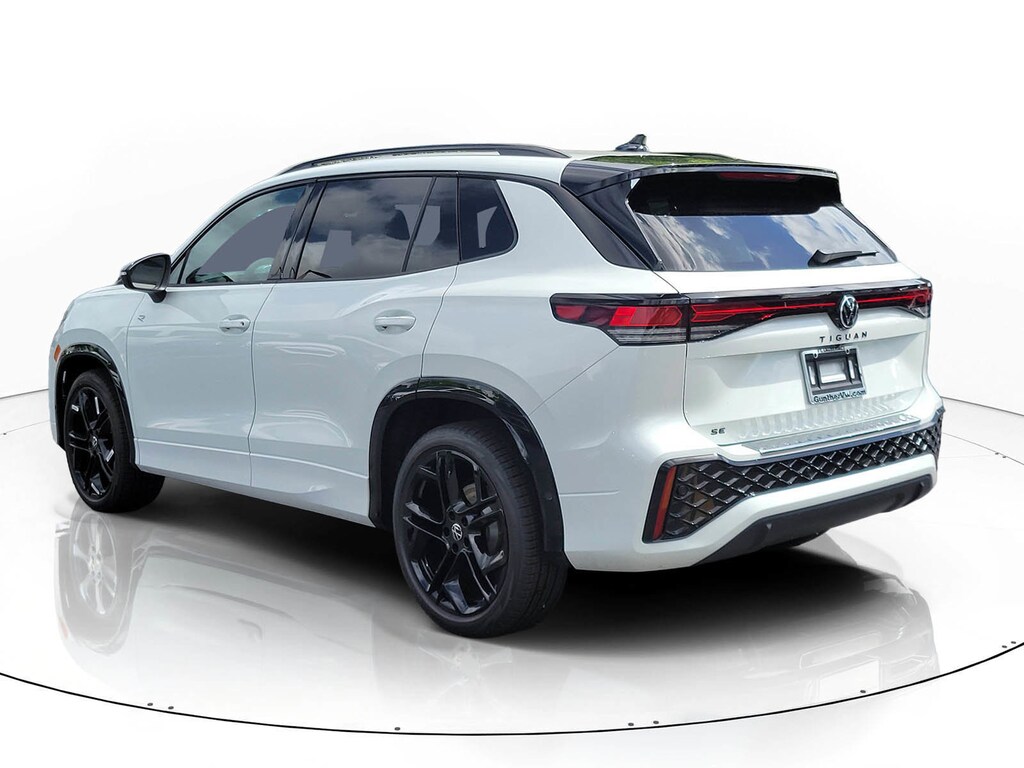 New 2026 Volkswagen Tiguan 2.0T SE R-Line Black SUV