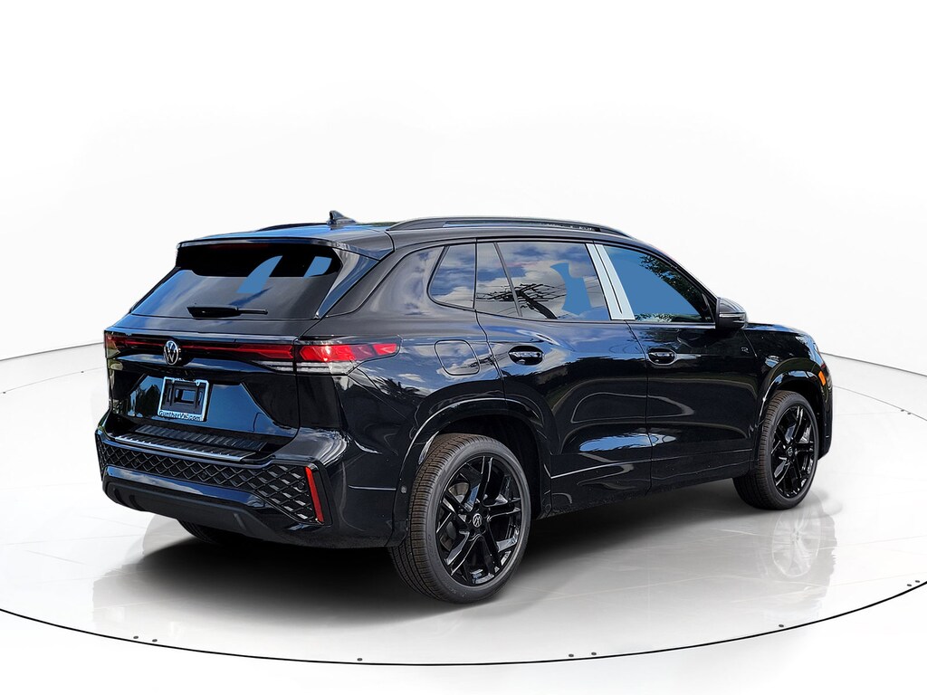 New 2026 Volkswagen Tiguan SE R-Line Black SUV
