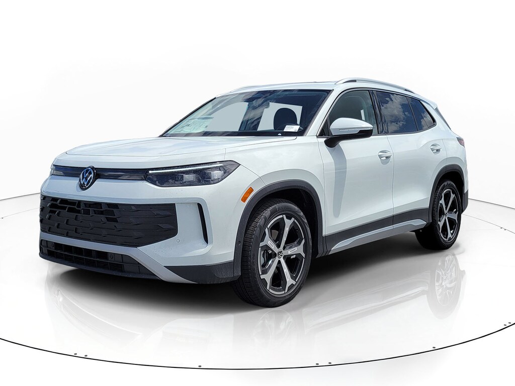 New 2026 Volkswagen Tiguan 2.0T SE SUV