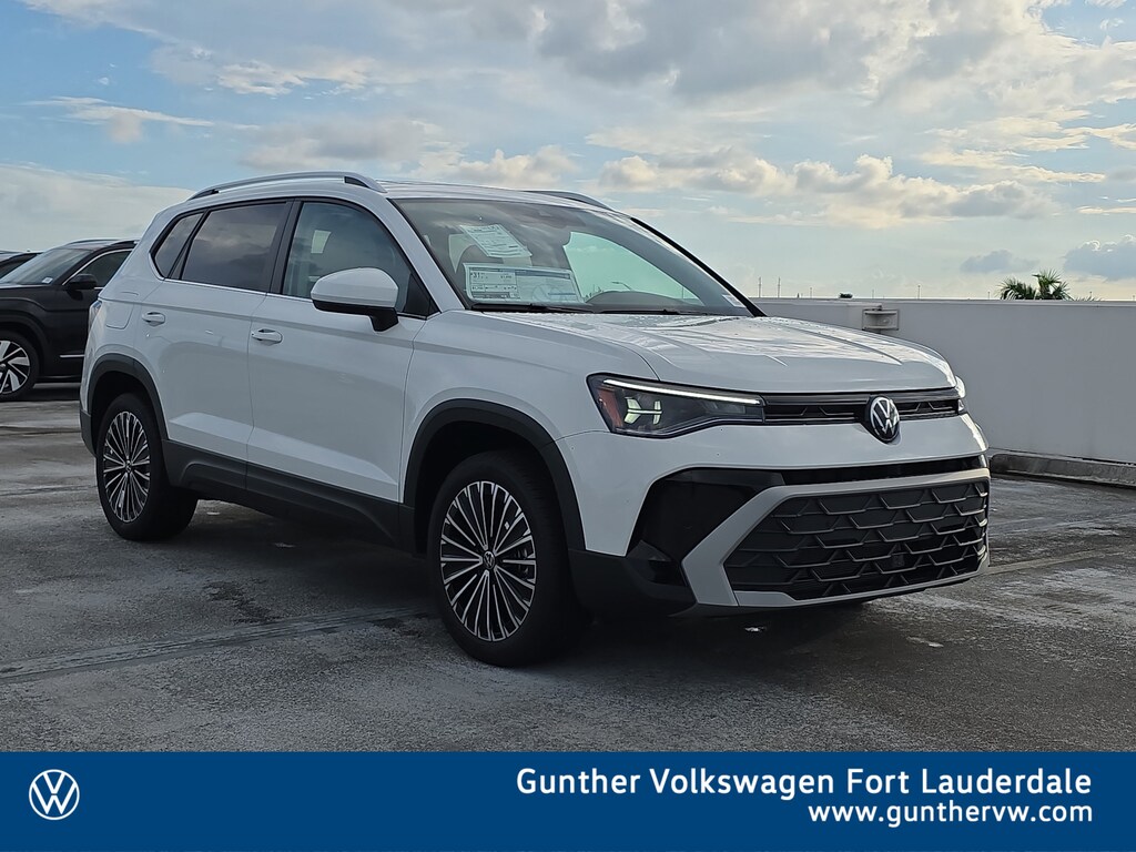 New 2025 Volkswagen Taos 1.5T SE SUV