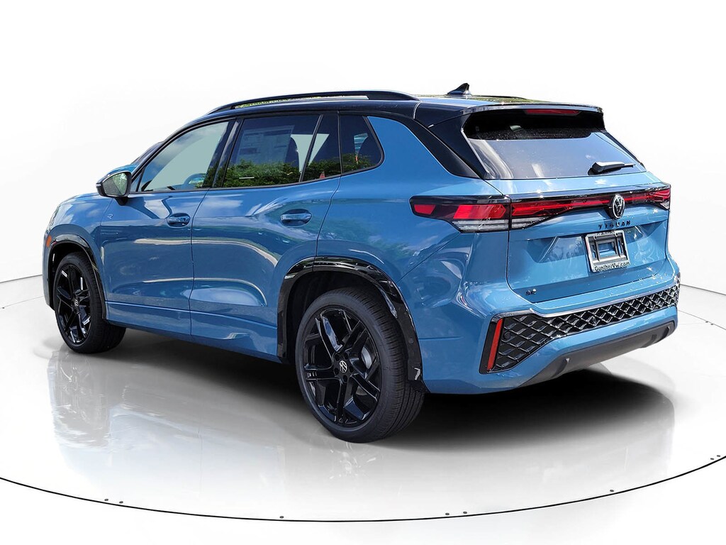 New 2026 Volkswagen Tiguan 2.0T SE R-Line Black SUV