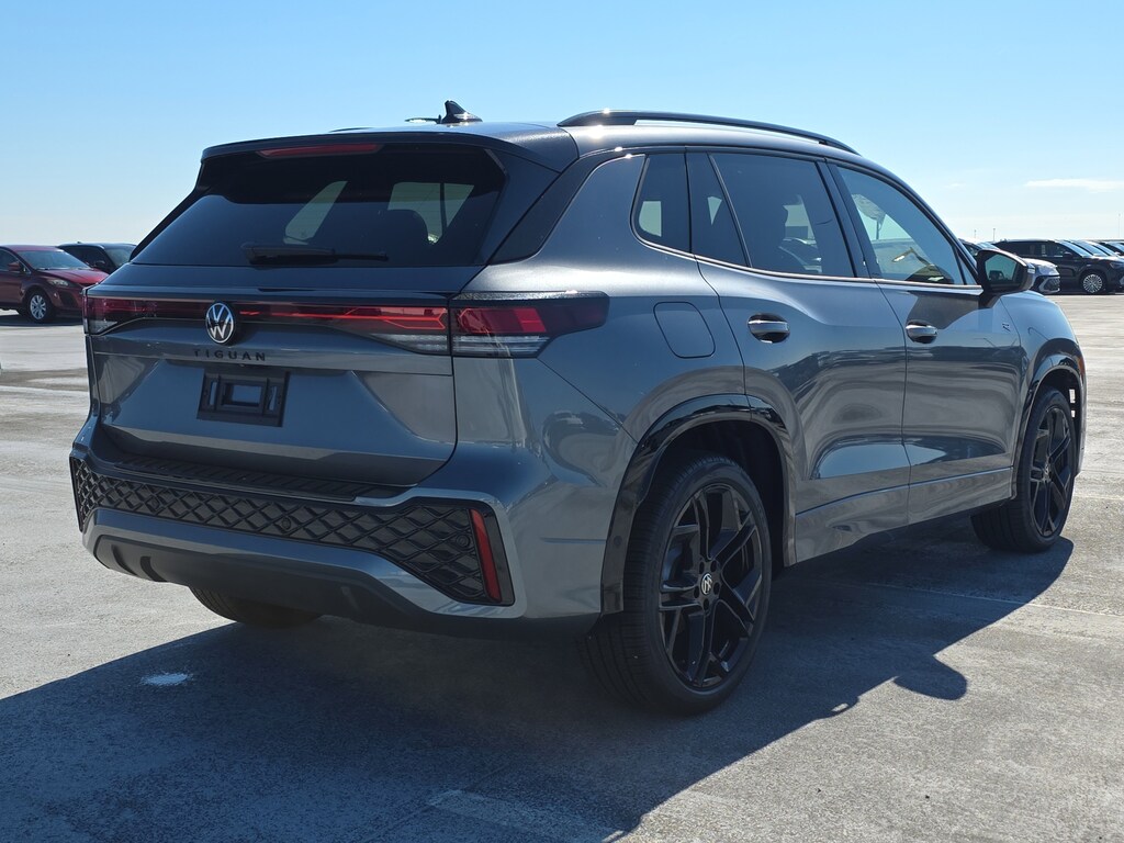 New 2026 Volkswagen Tiguan 2.0T SE R-Line Black SUV