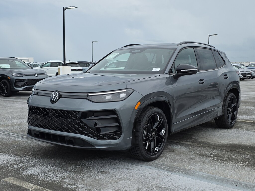 New 2025 Volkswagen Tiguan 2.0T SE R-Line Black SUV
