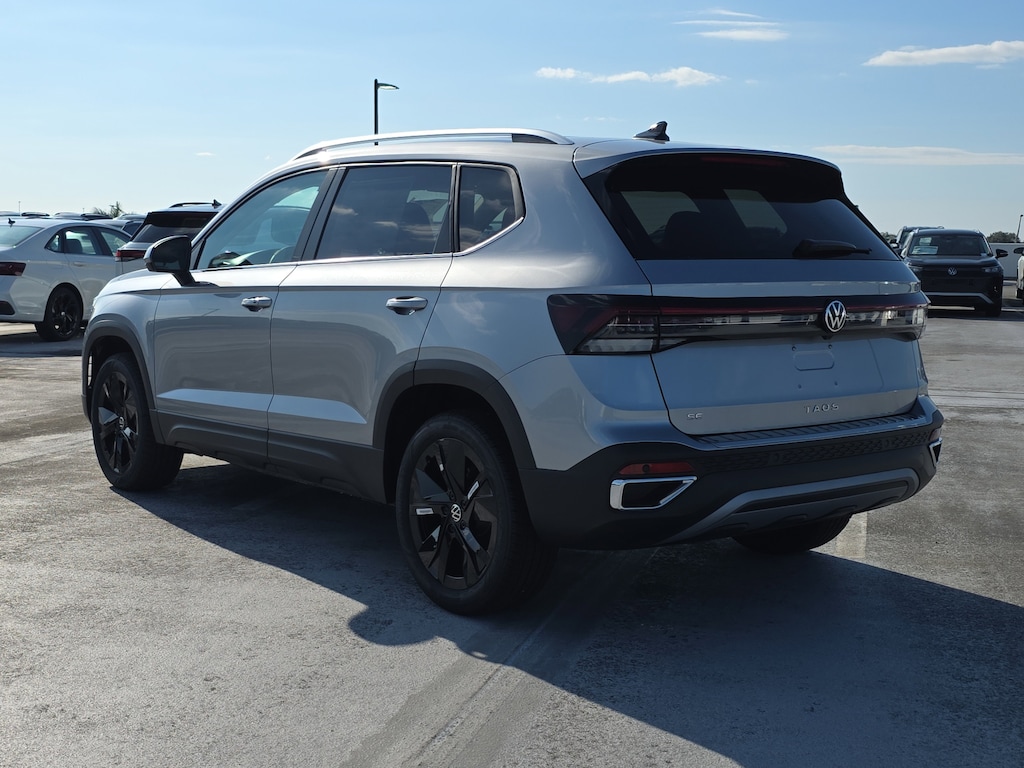 New 2026 Volkswagen Taos 1.5T SE SUV