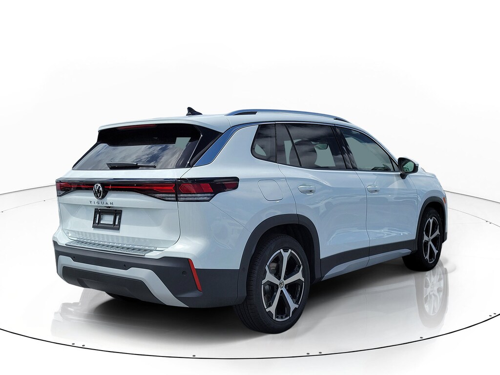 New 2026 Volkswagen Tiguan SE SUV
